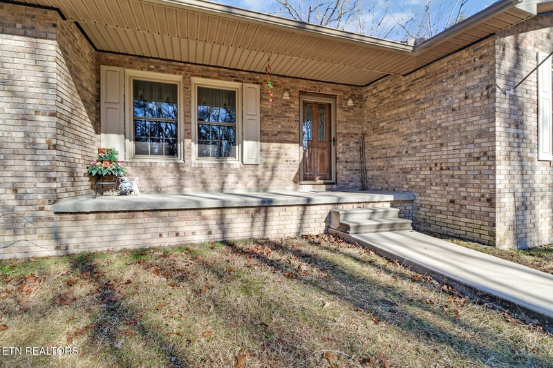 267 Eli Ford Rd, Crossville, TN 38571