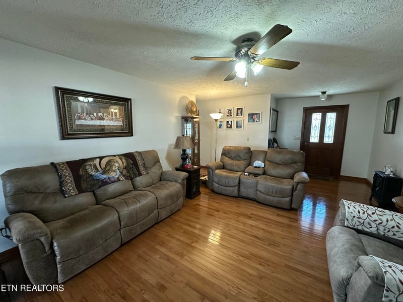 267 Eli Ford Rd, Crossville, TN 38571