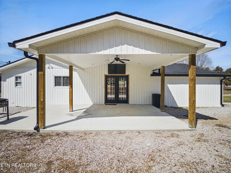 267 Kimberly Rd, Lafollette, TN 37766