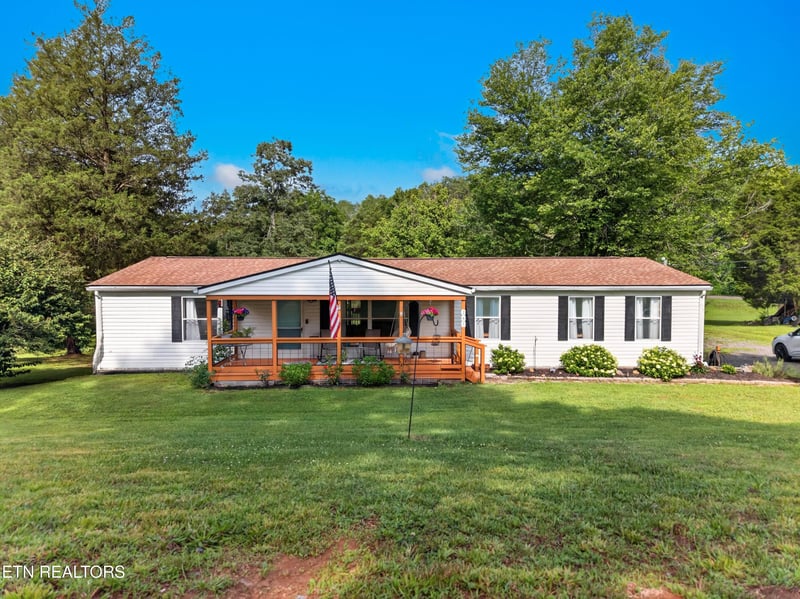 267 Pine Ridge Rd, Clinton, TN 37716