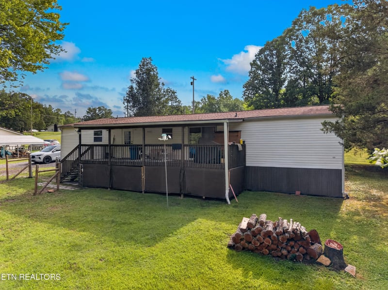 267 Pine Ridge Rd, Clinton, TN 37716