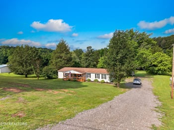 267 Pine Ridge Rd, Clinton, TN 37716
