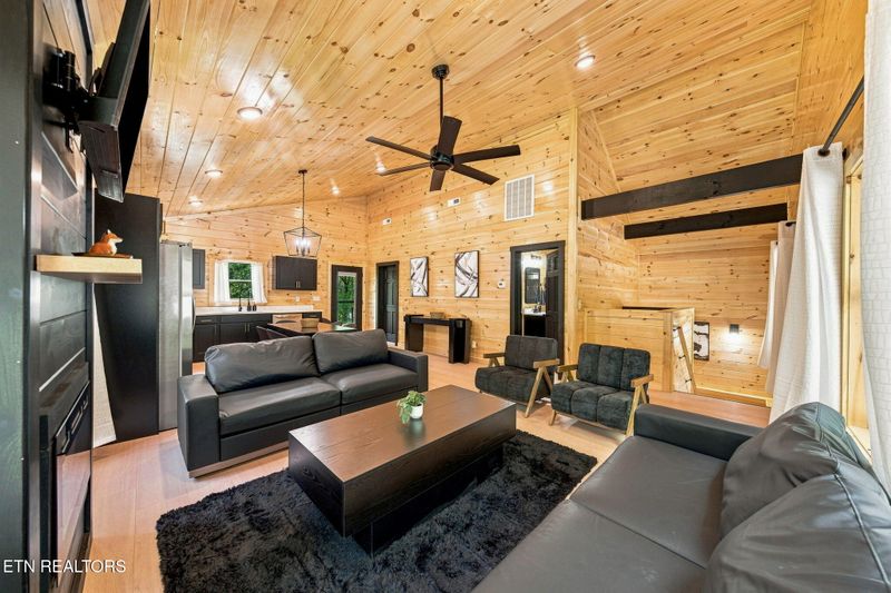 2670 Grassy Branch Loop, Sevierville, TN 37876