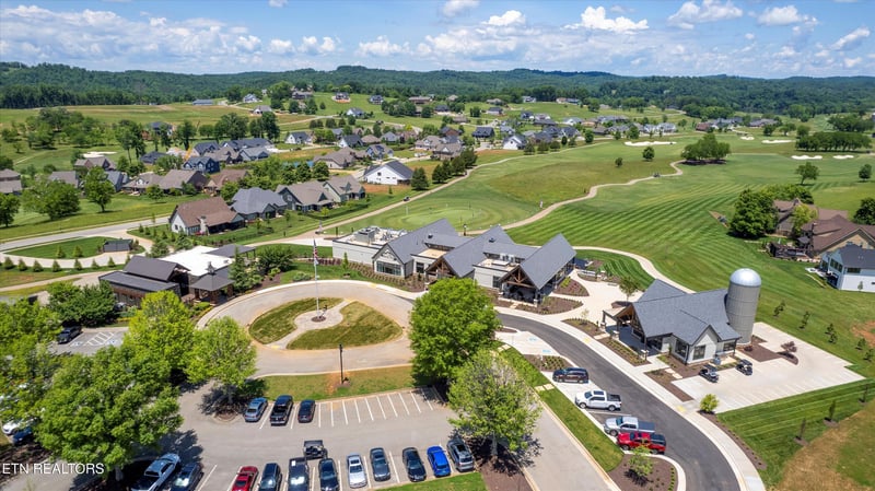 2670 Old Club Rd, Loudon, TN 37774