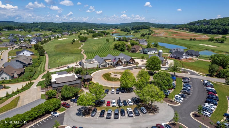 2670 Old Club Rd, Loudon, TN 37774