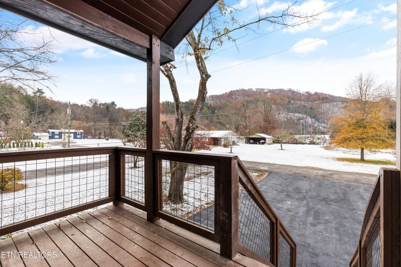 2671 High Valley Dr, Pigeon Forge, TN 37863