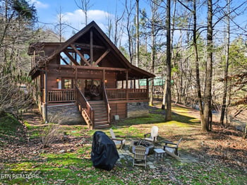 2673 Cedar Falls Way, Sevierville, TN 37862