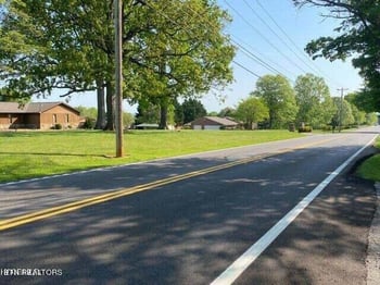 2676 Sevierville Rd, Maryville, TN 37804