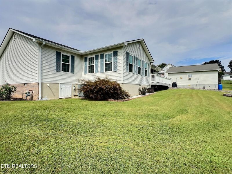268 Gail Ln, Jacksboro, TN 37757
