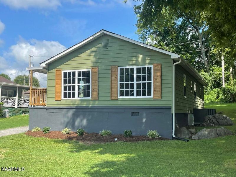 268 W Stephenson St, Alcoa, TN 37701