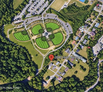 2680 High Valley Dr, Pigeon Forge, TN 37863