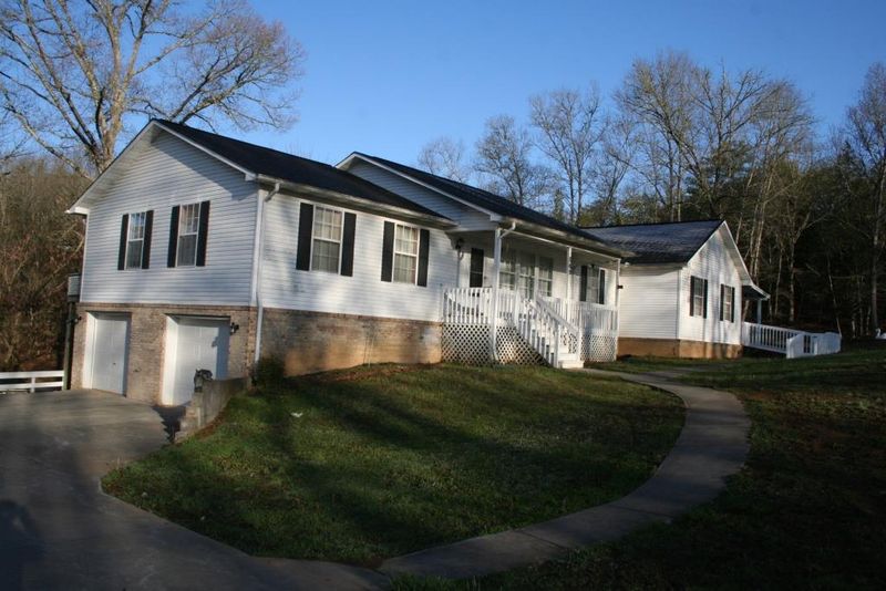 269 Amolee Ln, Sevierville, TN 37862
