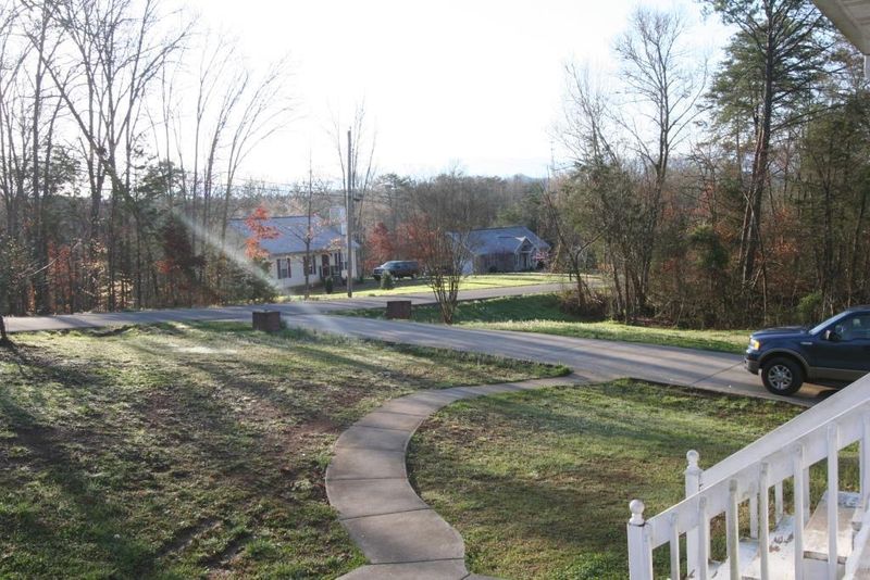 269 Amolee Ln, Sevierville, TN 37862