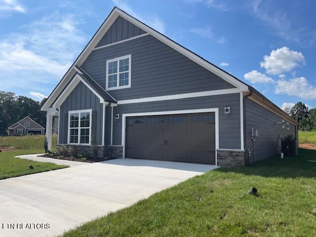 269 Honeysuckle Dr, Lenoir City, TN 37771