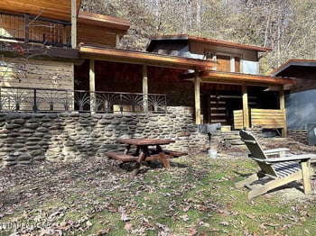 269 Huskey Grove Rd, Sevierville, TN 37876