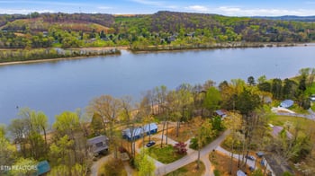 269 Lakeshore Vista Dr, Kingston, TN 37763