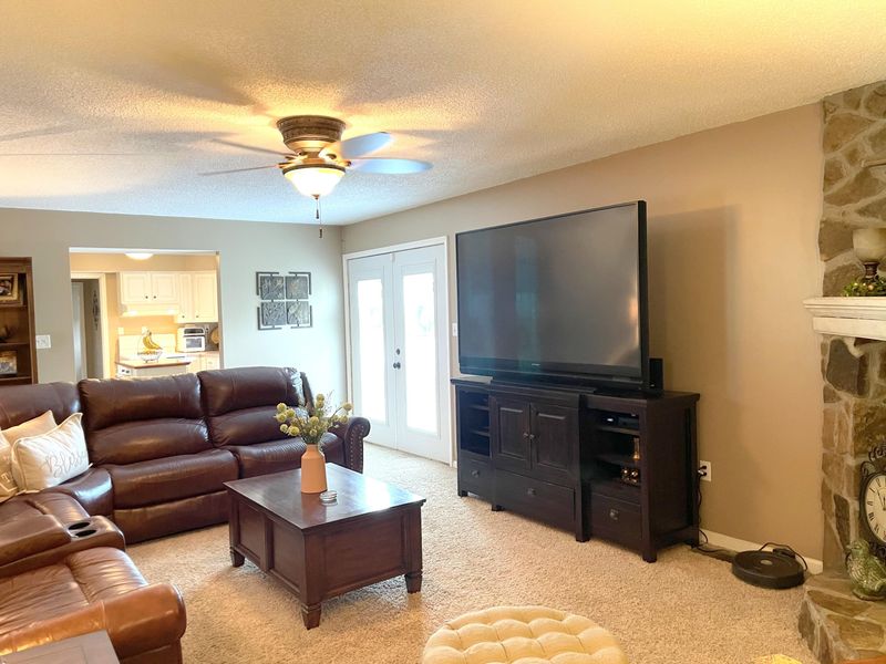 269 Springfield Ln, Jacksboro, TN 37757