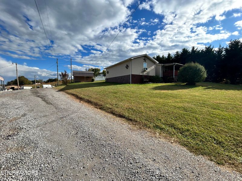 2690 Central Point Rd, Rutledge, TN 37861