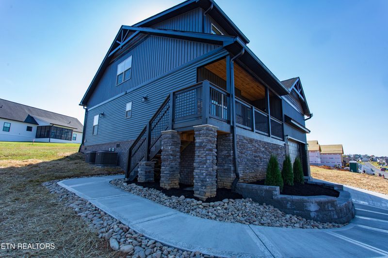 2690 Vista Meadows Ln, Sevierville, TN 37876