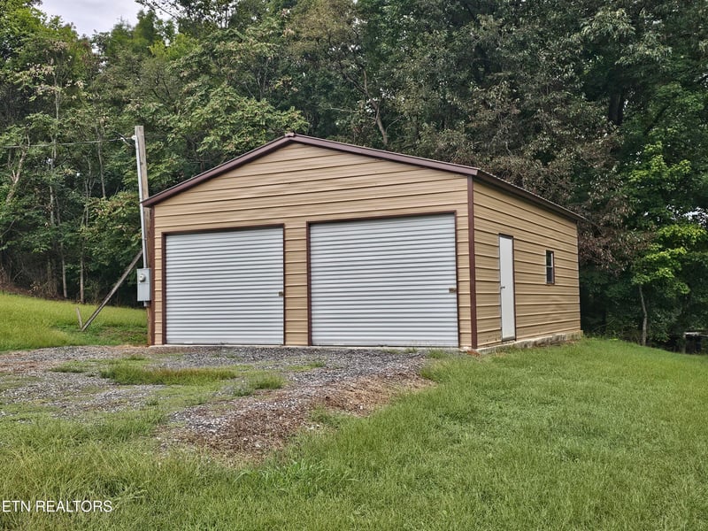 2694 White Oak Grove Rd, Morristown, TN 37813