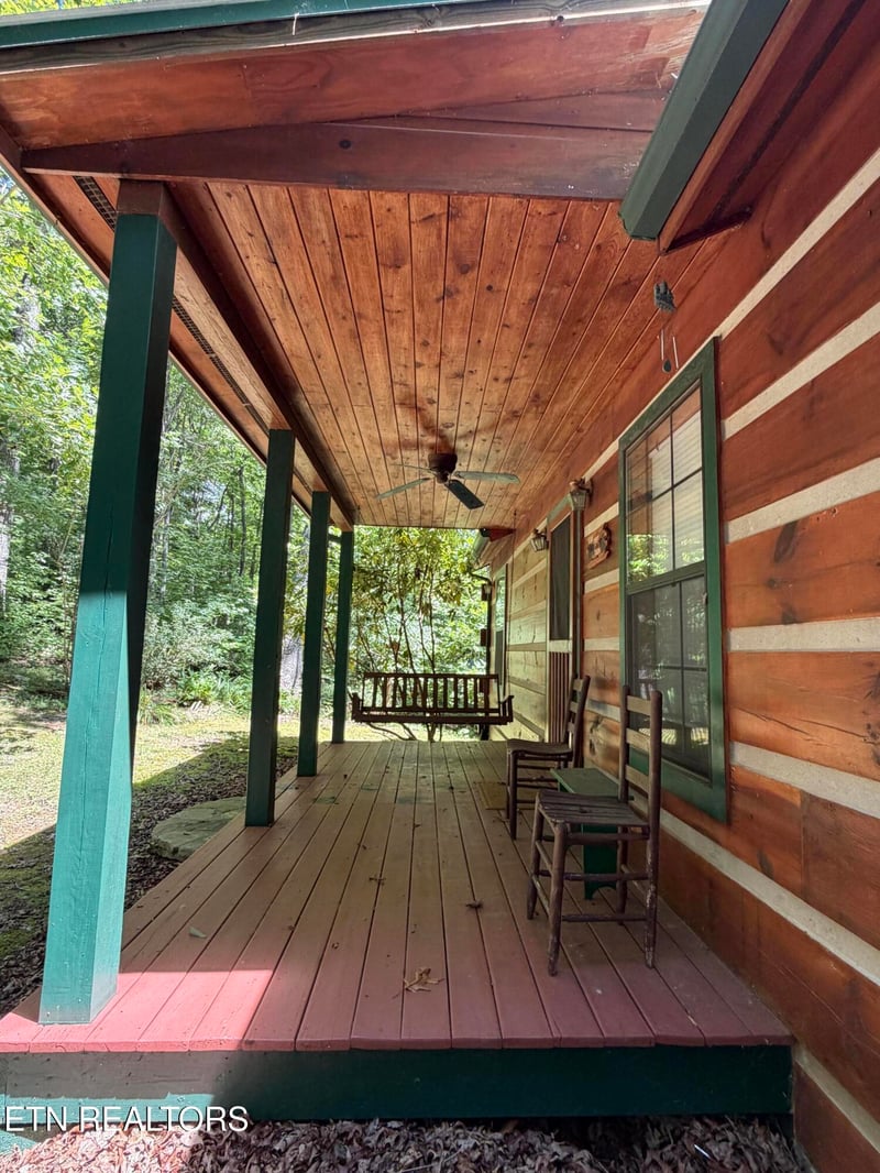 2696 Rafter Rd, Tellico Plains, TN 37385