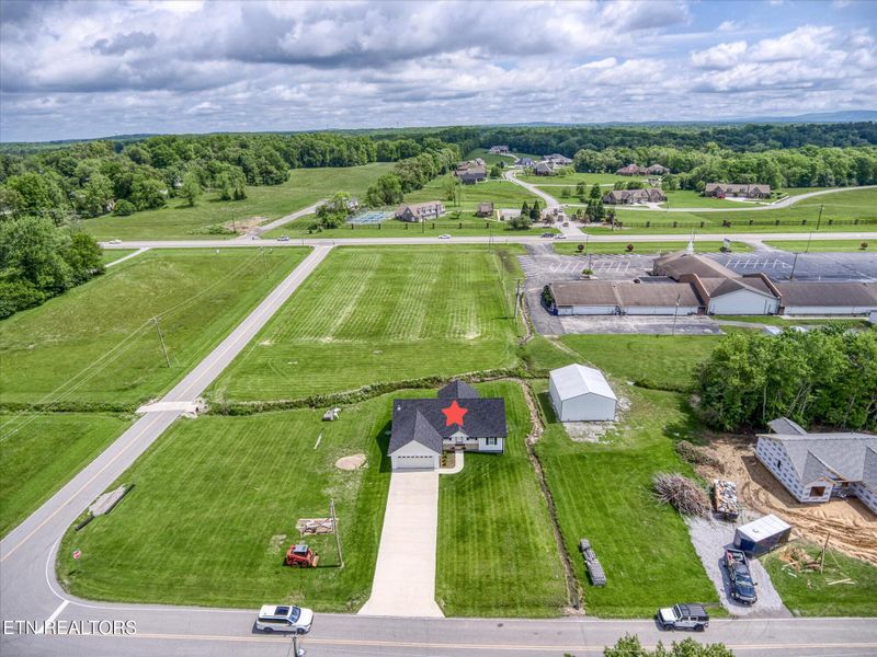 27 Jesse Loop, Crossville, TN 38555