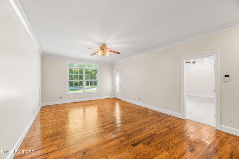27 Rabbit Hill Dr, Crossville, TN 38571