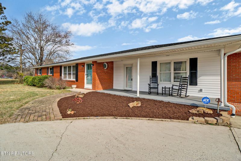 270 Hugh Jones Rd, Sunbright, TN 37872