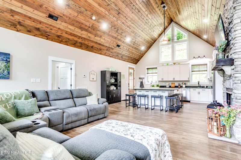 270 Jessee Rd, Maynardville, TN 37807