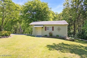 270 Lone Ridge Ln, Clinton, TN 37716