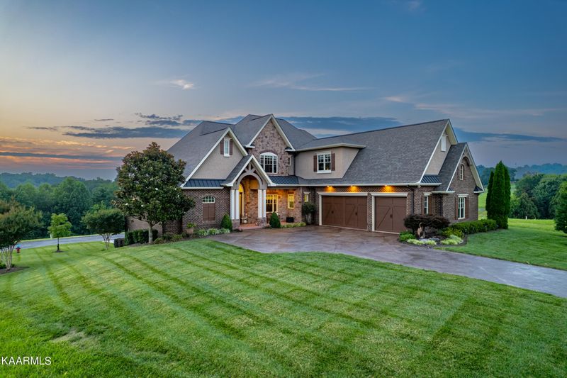270 Wildwing Dr, Vonore, TN 37885