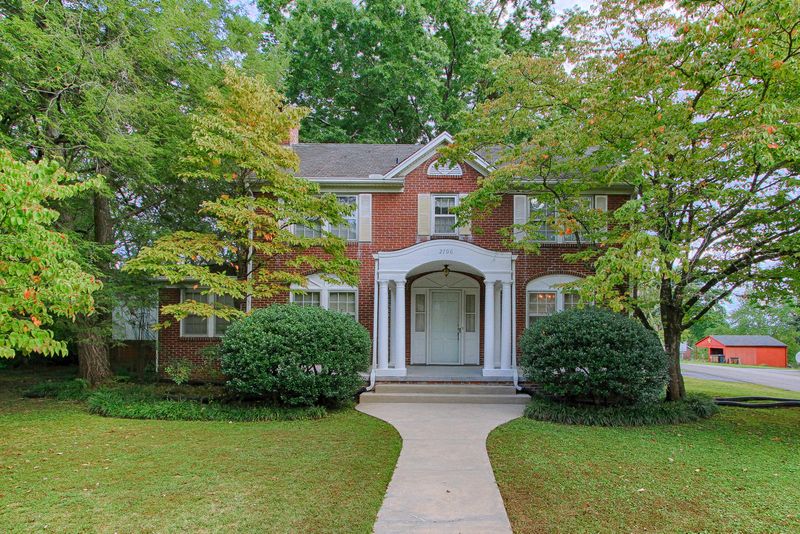 2700 Buffat Mill Rd, Knoxville, TN 37917
