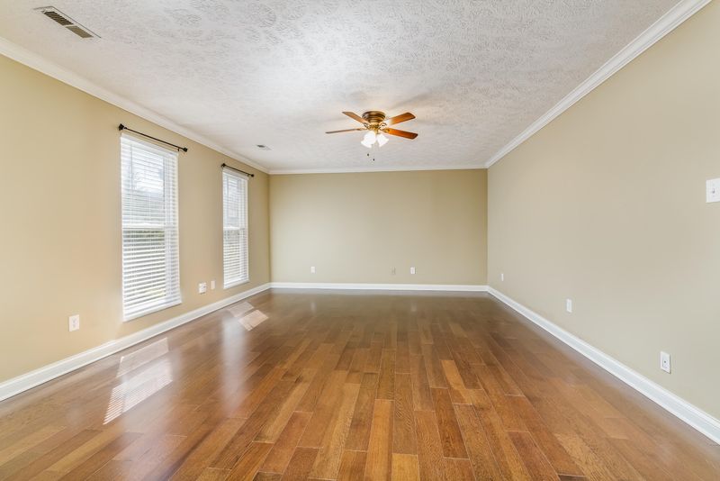 2700 Hodge Rd, Knoxville, TN 37931