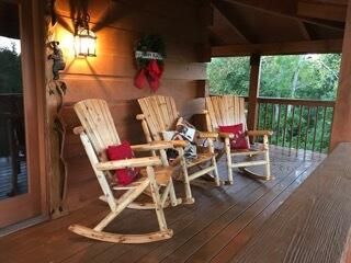 2700 Windfall Estate Dr, Sevierville, TN 37876