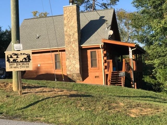 2700 Windfall Estate Dr, Sevierville, TN 37876