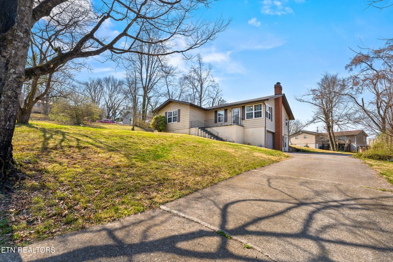 2701 Amelia Rd, Knoxville, TN 37917