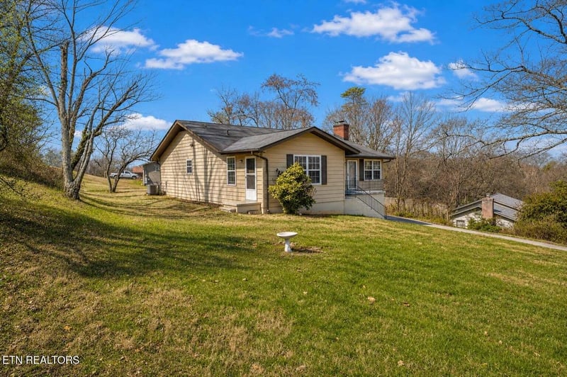 2701 Amelia Rd, Knoxville, TN 37917