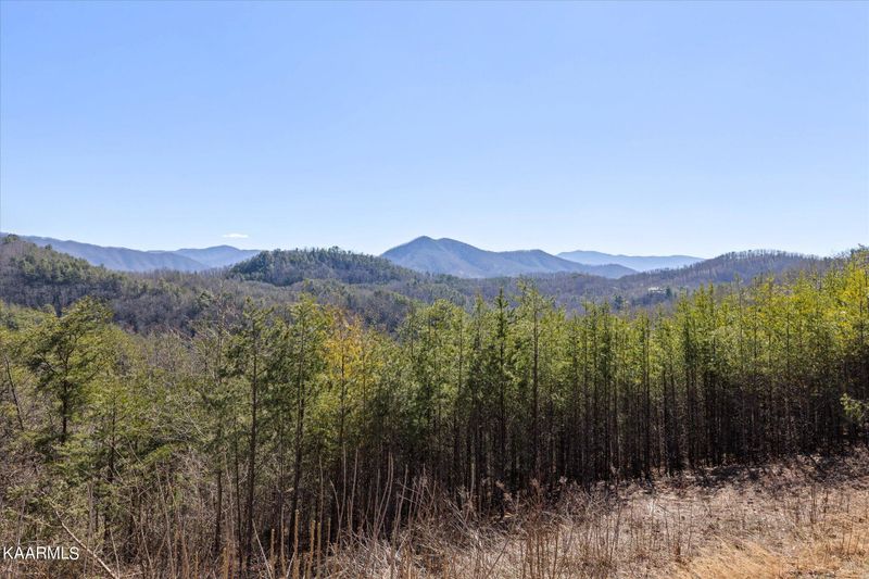2701 Knights Ln, Sevierville, TN 37862