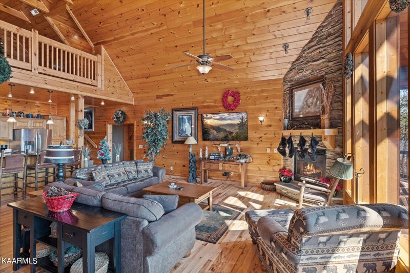 2701 Knights Ln, Sevierville, TN 37862