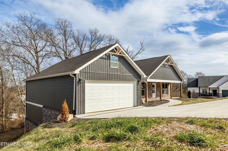 2701 Vista Meadows Ln, Sevierville, TN 37876