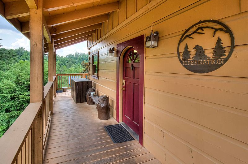 2702 Alps Way, Pigeon Forge, TN 37863