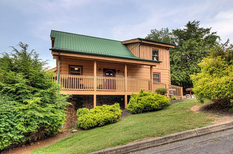2702 Alps Way, Pigeon Forge, TN 37863