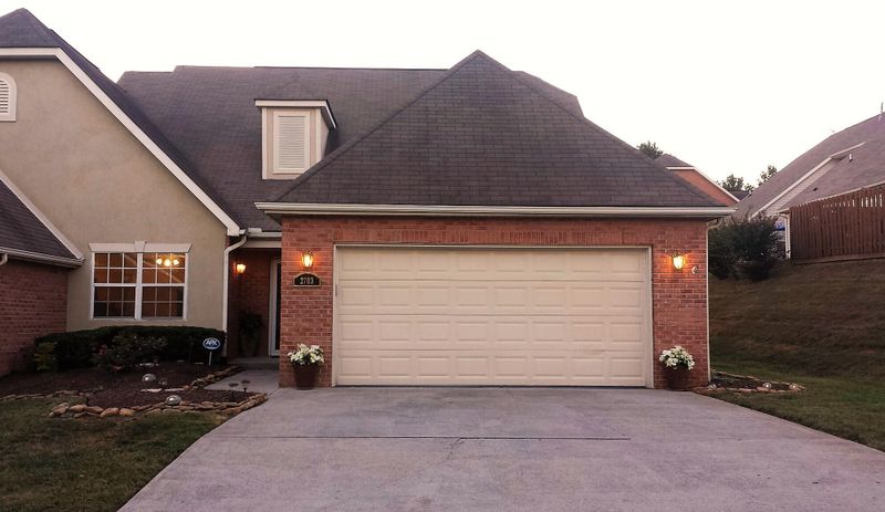 2703 Moss Creek Rd, Knoxville, TN 37912