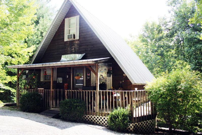 2704 Grassy Branch Loop, Sevierville, TN 37876