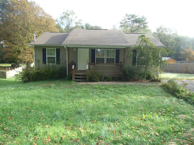 2704 Hackman St, Knoxville, TN 37920