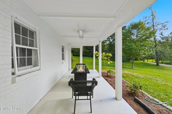 2704 Lakewood Ln, Knoxville, TN 37921