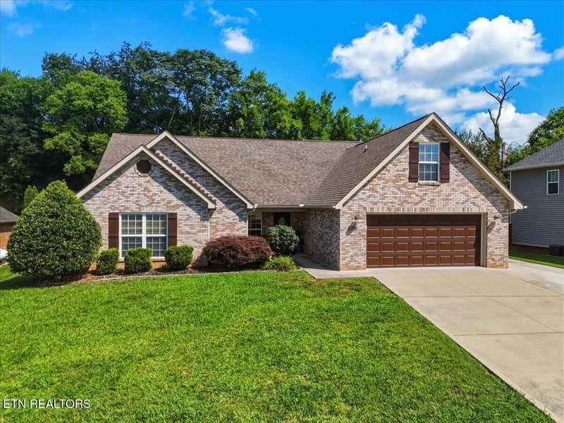 2705 Brantley Park Blvd, Maryville, TN 37804