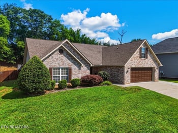 2705 Brantley Park Blvd, Maryville, TN 37804
