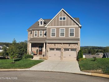 2705 Cloudberry Ln, Knoxville, TN 37932