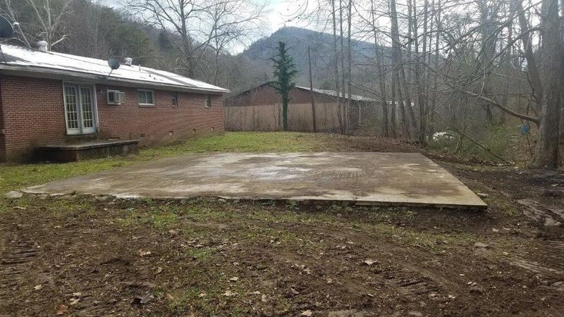 2705 Davis Creek Rd, Duff, TN 37729